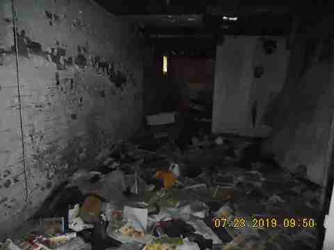 4400 St Clair (26)_m.jpg